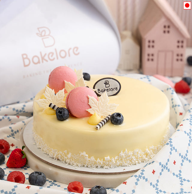 White Berrylicious Cake