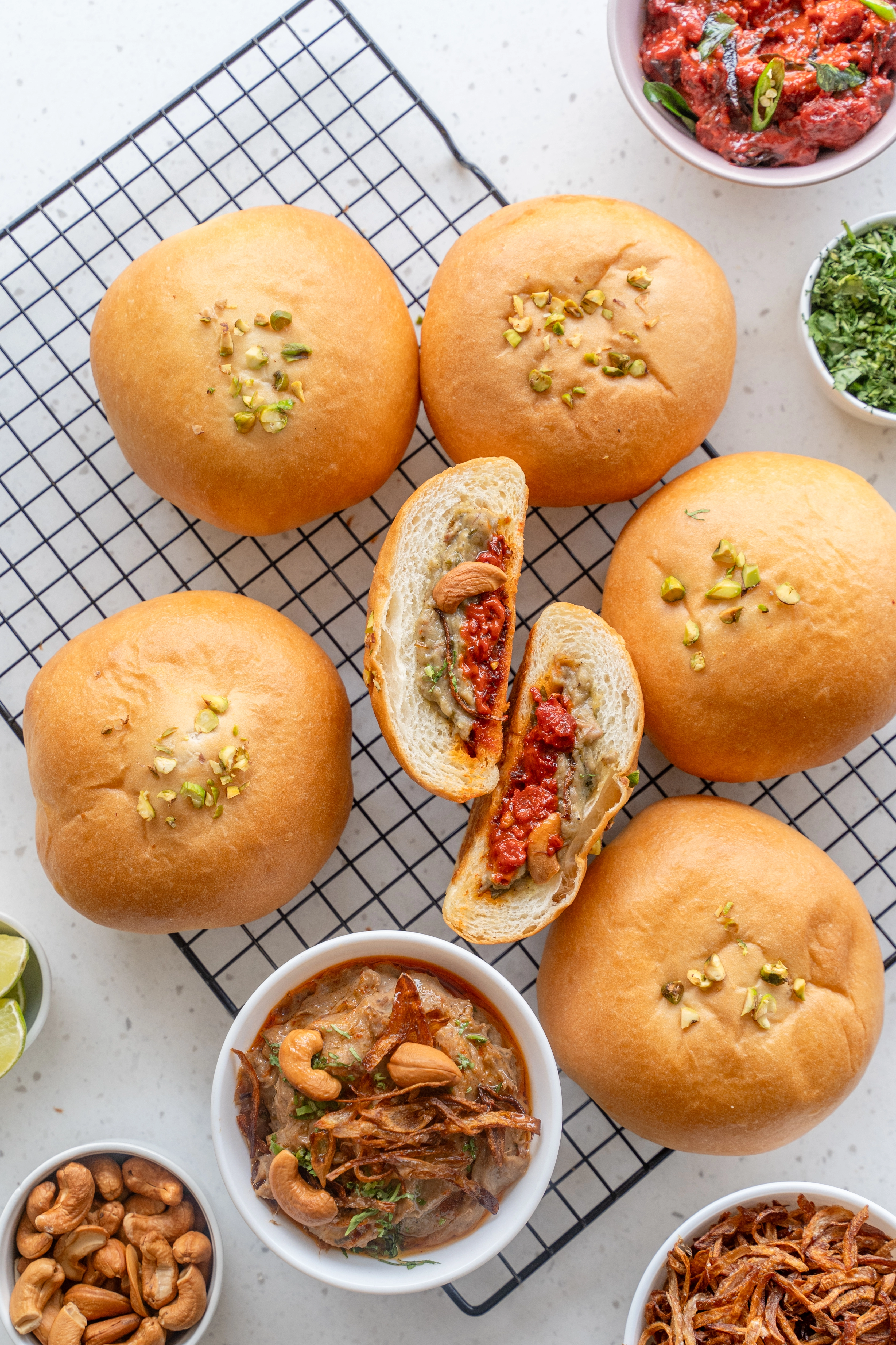 Mutton Haleem & Chicken 65 Bun